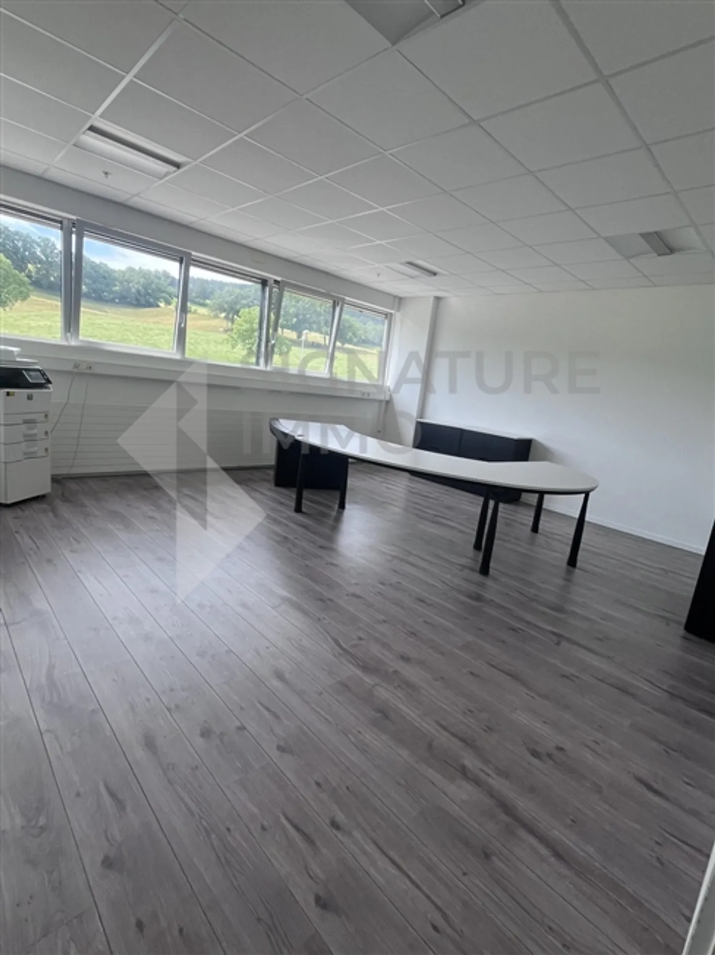 For rent - Rarely on the market multipurpose commercial space of 594 m² - Photo 12 of 13