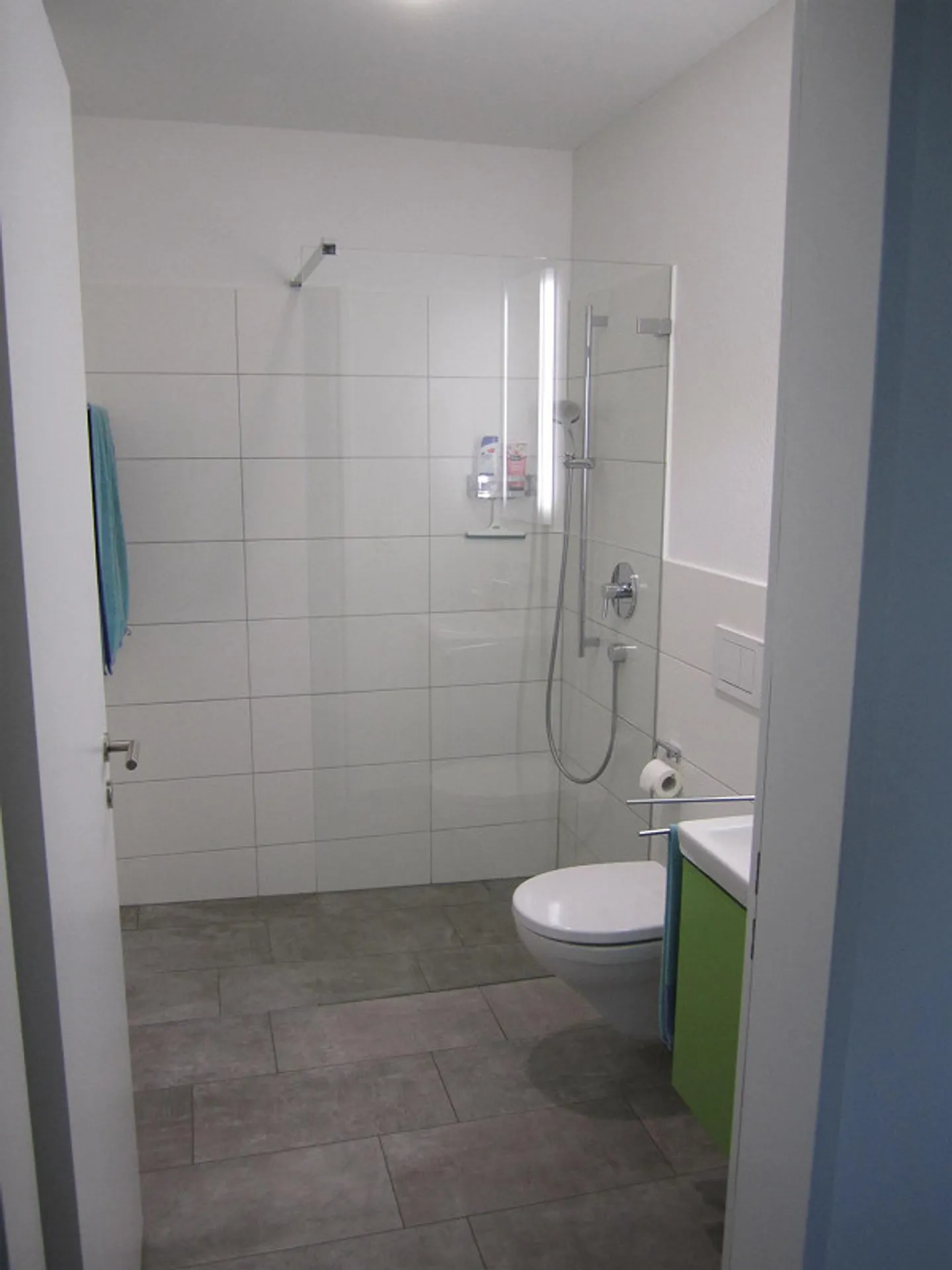 Experience Magical Sunsets at Lake Sempach - Photo 10 of 12