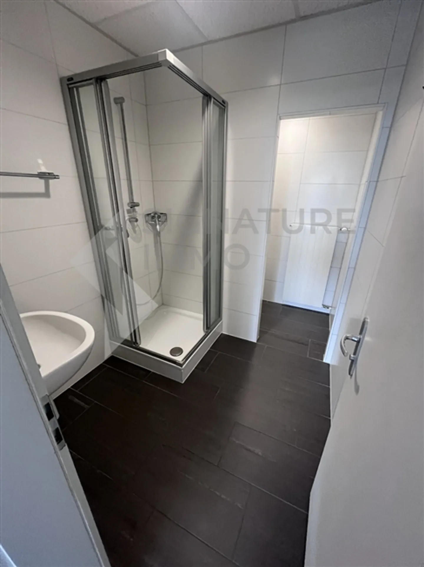 For rent - Rarely on the market multipurpose commercial space of 594 m² - Photo 6 of 13