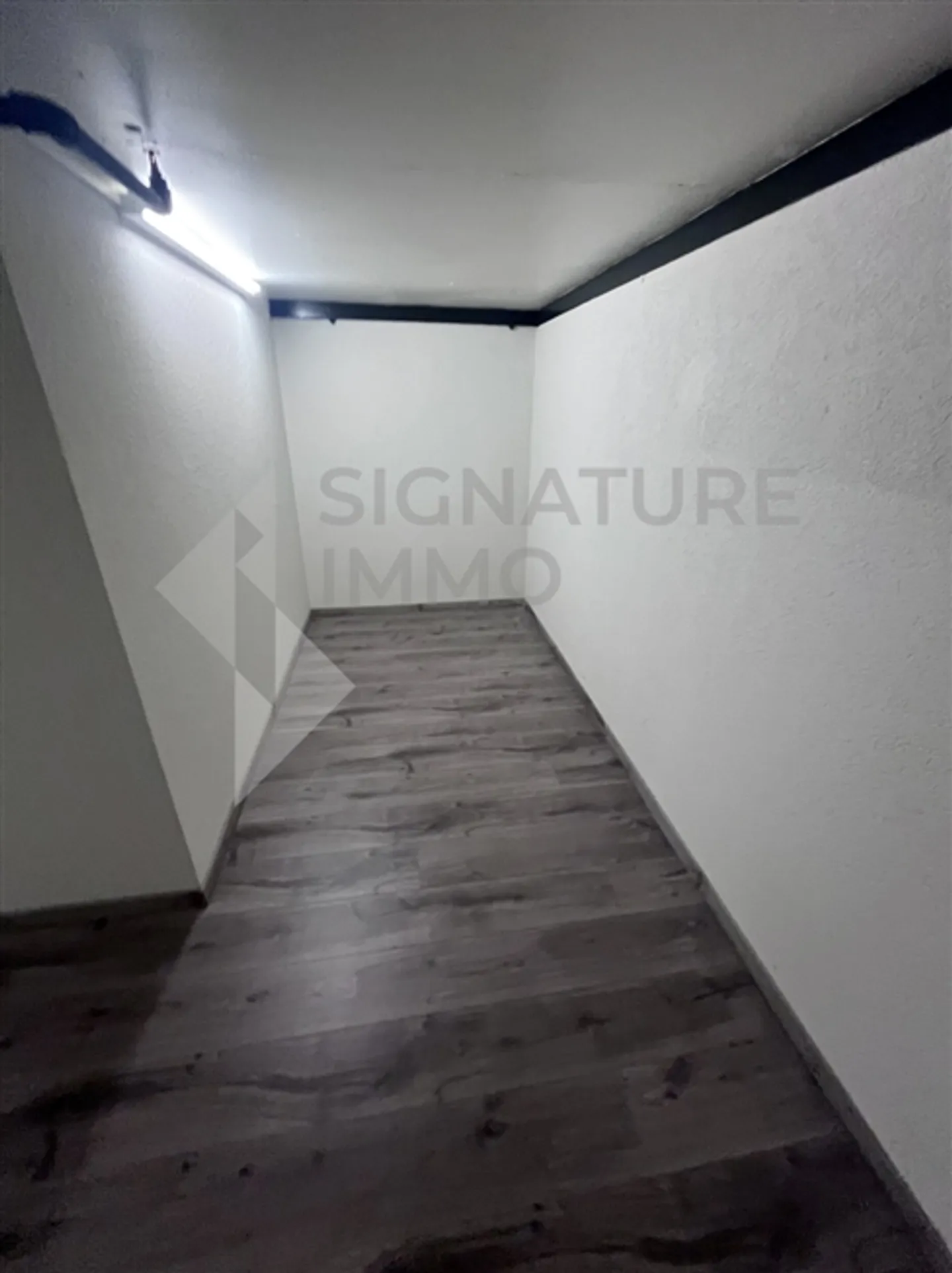 For rent - Rarely on the market multipurpose commercial space of 594 m² - Photo 8 of 13