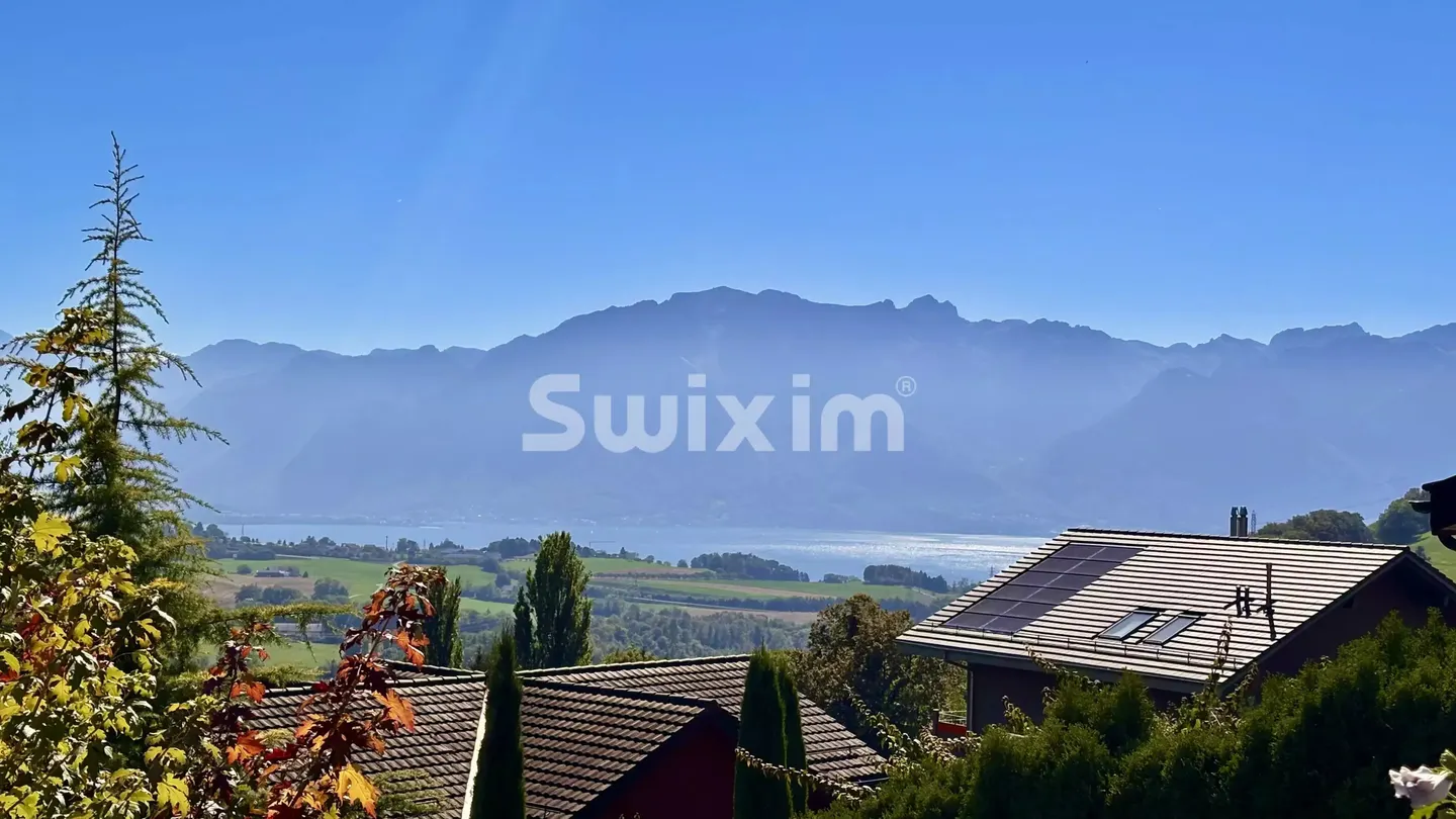 Charmantes Familienhaus mit Seeblick - Foto 1 von 10