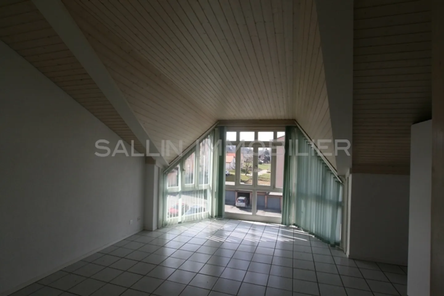 Duplex apartment with 4½ rooms - Photo 4 of 12
