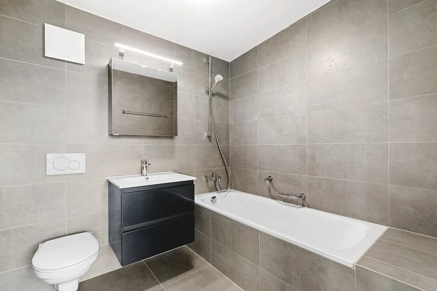 Appartement de 3,5 pièces à louer au centre de Bulle ! - Photo 2 sur 4