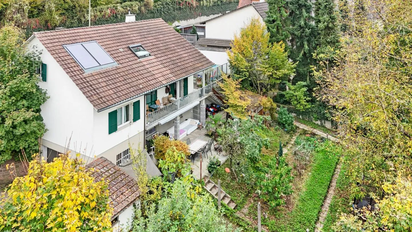 Spacious Single-Family Home / Building Land - Photo 11 of 17