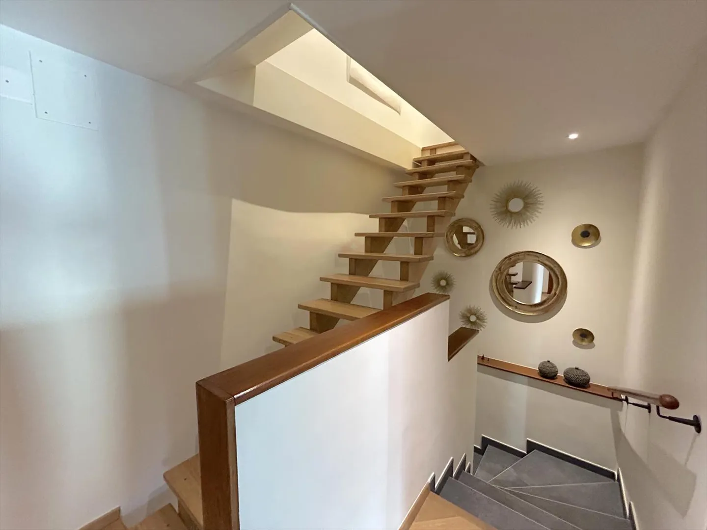 Bella casa di villaggio in posizione tranquilla - Foto 8 di 13