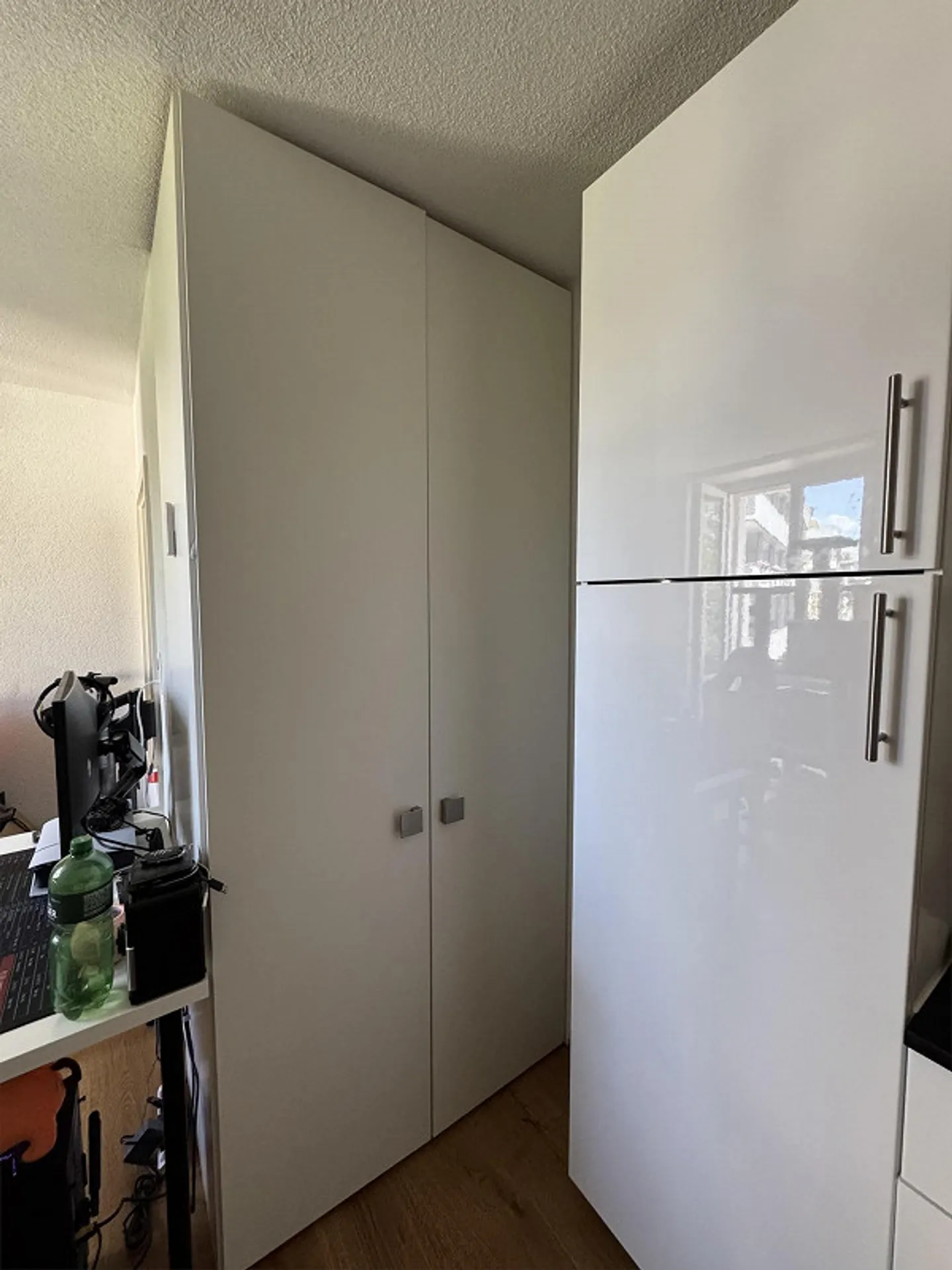 Studio moderne, fraîchement rénové avec balcon à côté du centre - Photo 4 sur 9