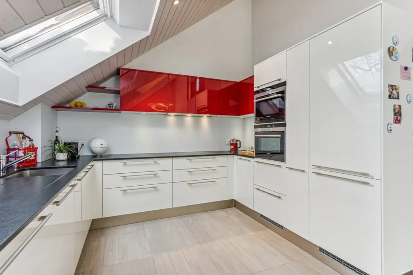 Modern 3.5 Room Apartment - Photo 2 of 5