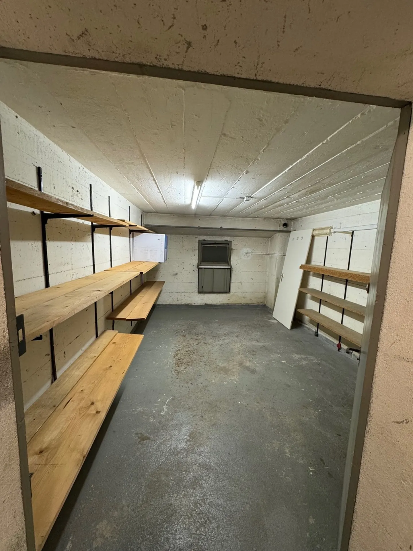 IDEALE LAGE - GEWERBLICHER RAUM - Foto 7 von 8