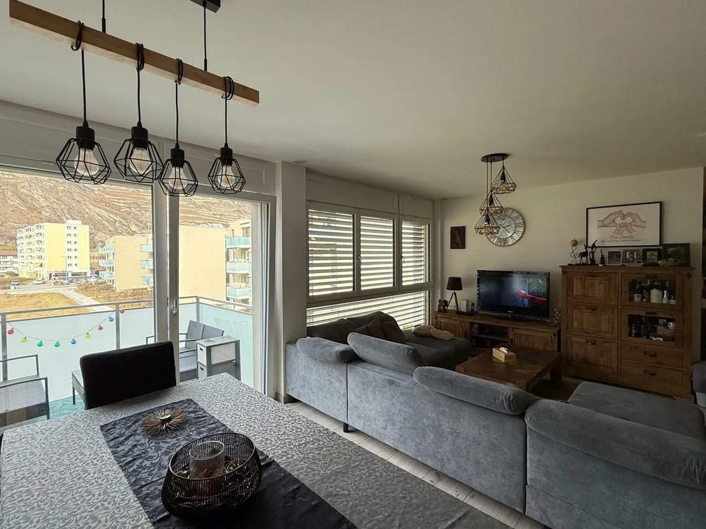 Appartement moderne avec vue imprenable sur les montagnes à Sion - Photo 1 sur 9