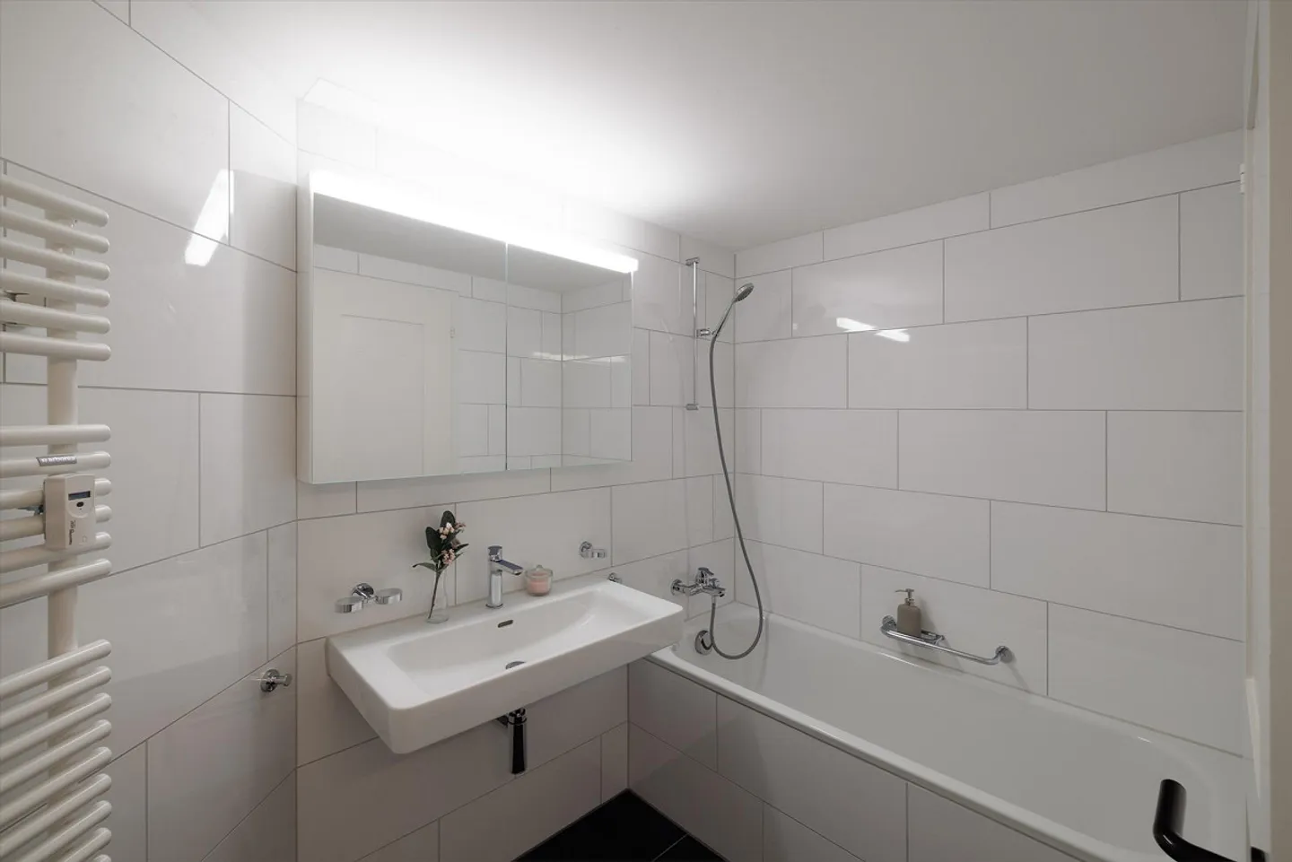 Appartement moderne avec piscine commune ! - Photo 5 sur 10