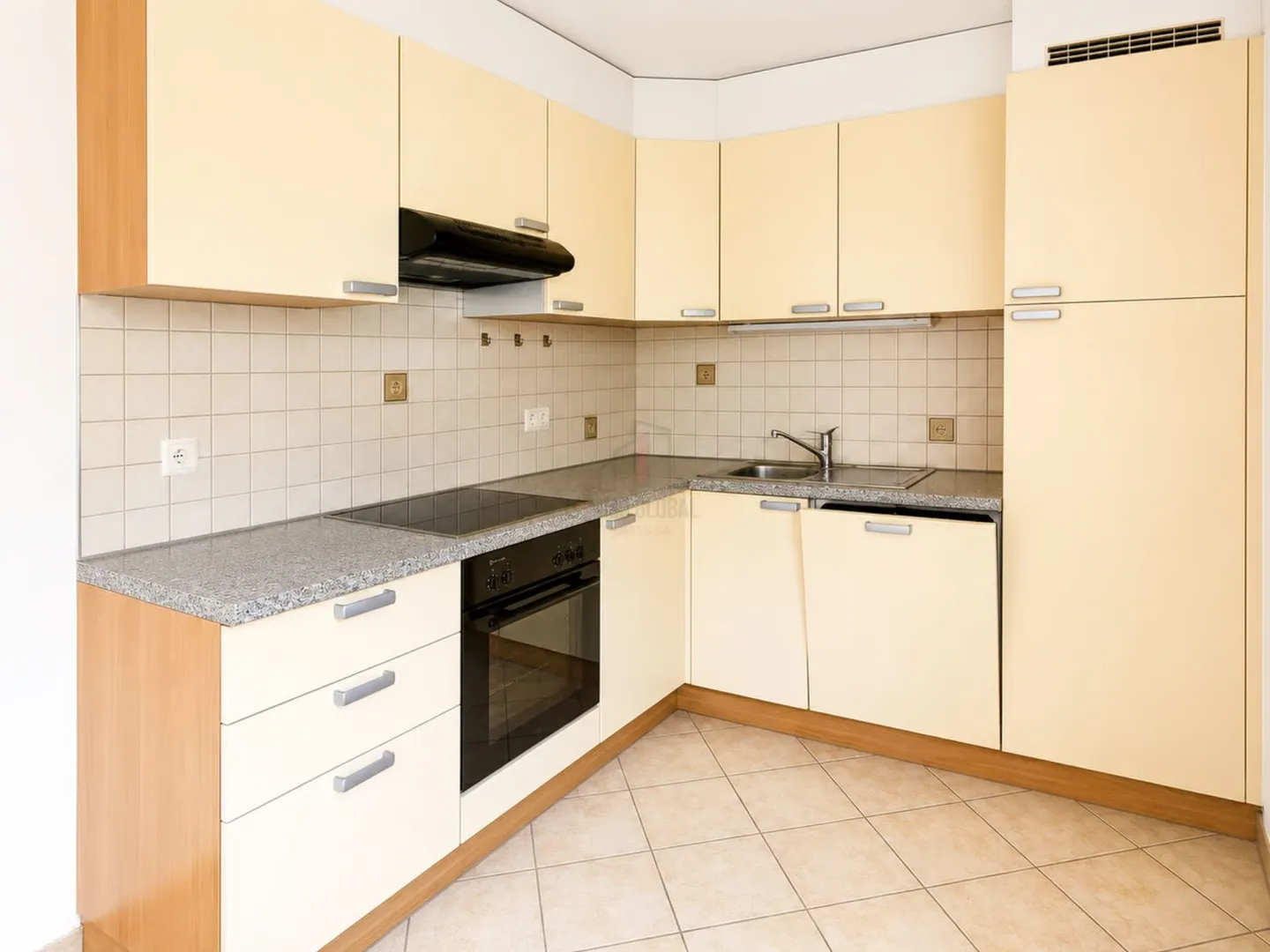 PRACHTVOLLE VIER-ZIMMER-WOHNUNG IM GRÜNEN - Foto 3 von 9
