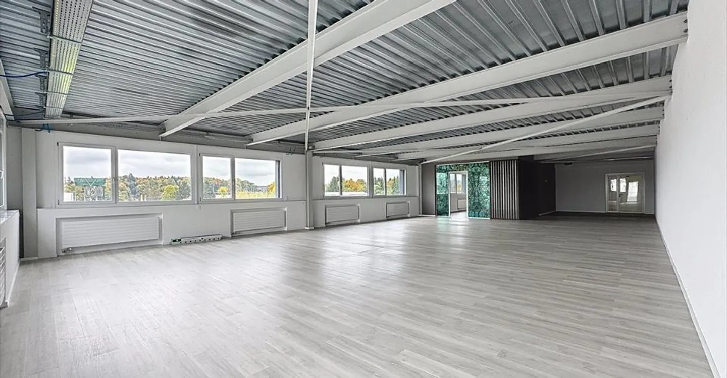 Edificio ad uso misto in affitto - Foto 2 di 6