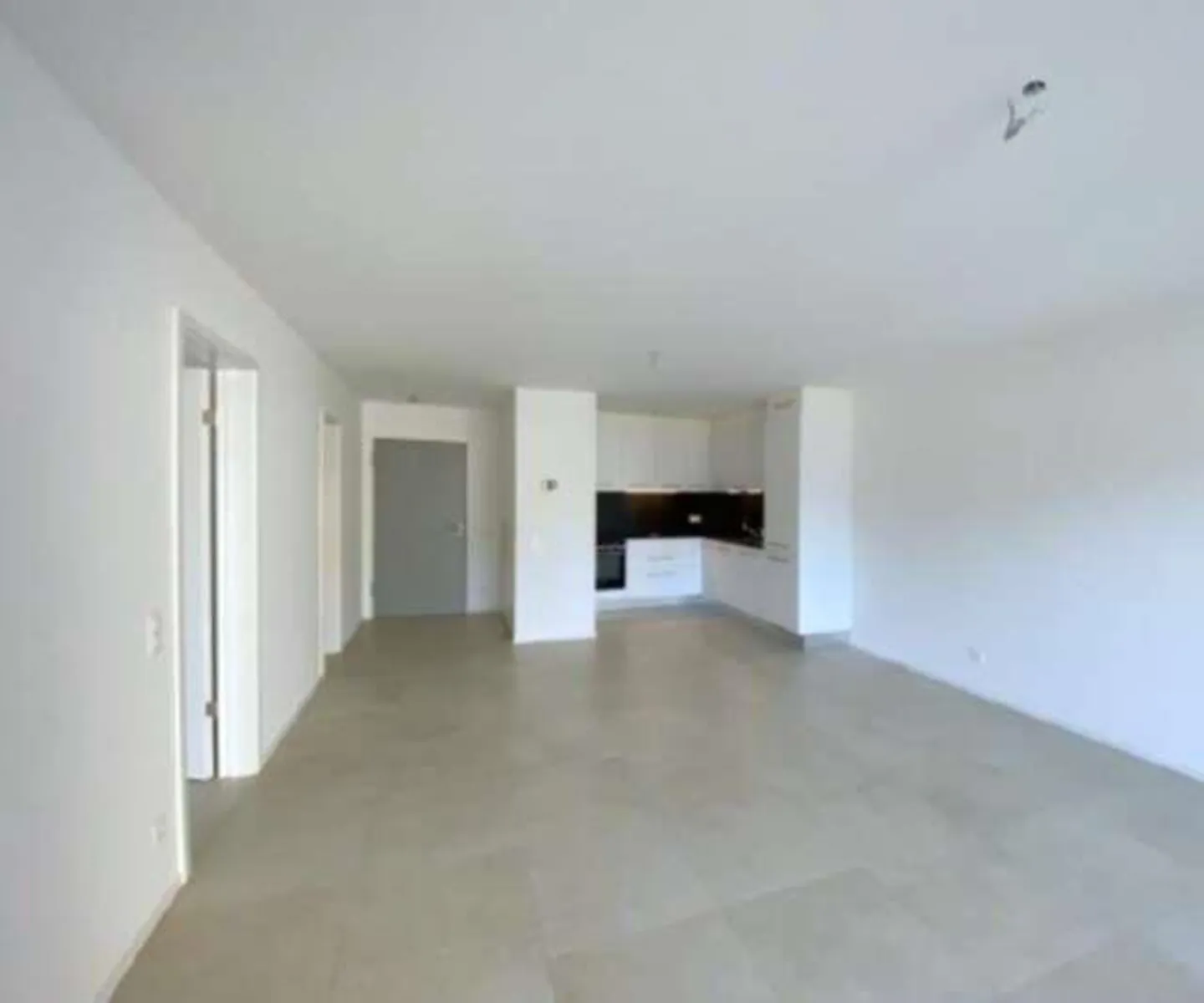 Nuovo e luminoso appartamento 2.5 locali con grande terrazzo in affitt - Photo 2 of 6