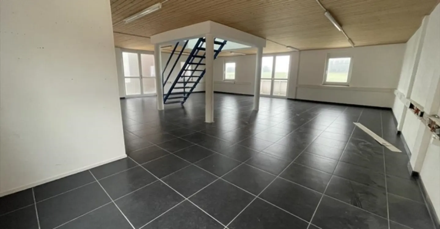 Mischgenutztes Gebäude mieten - Foto 9 von 11