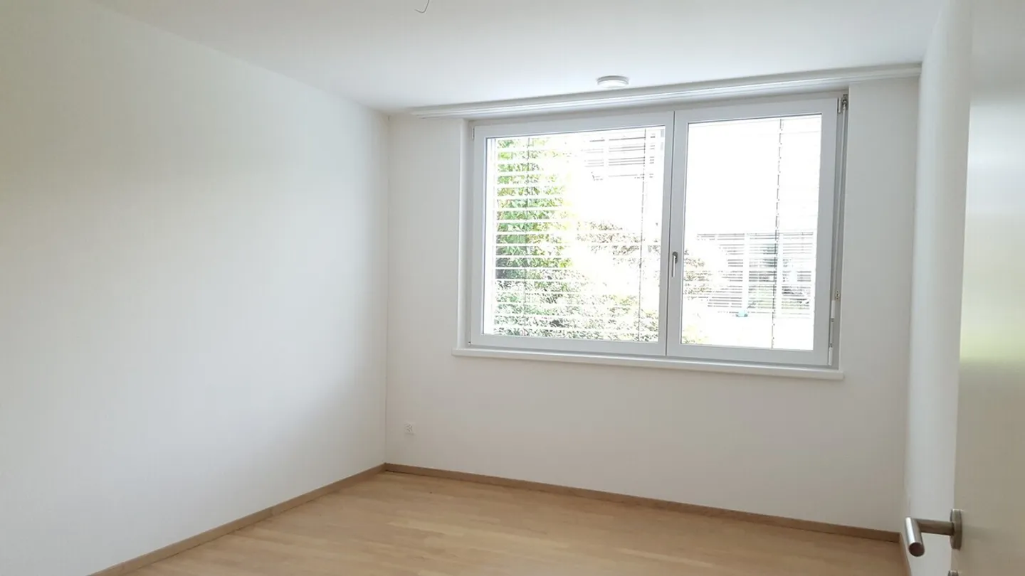 Sunny Apartment! - Photo 10 of 11