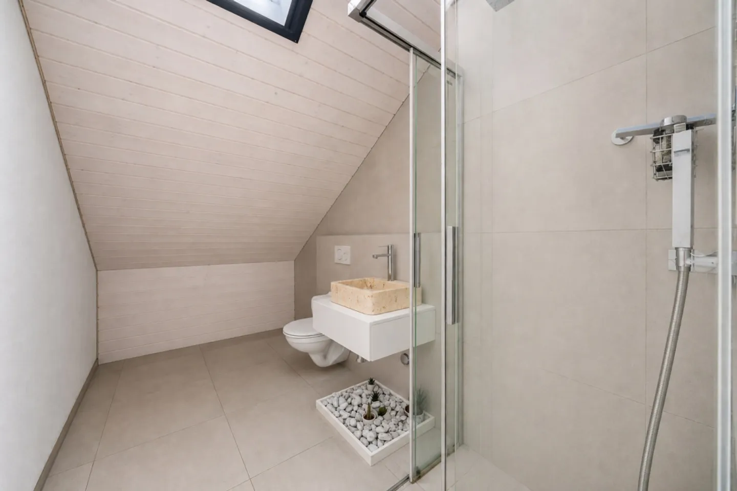 Maison double familiale de 6,5 pièces avec appartement séparé de 3,5 pièces dans les combles - Photo 26 sur 28