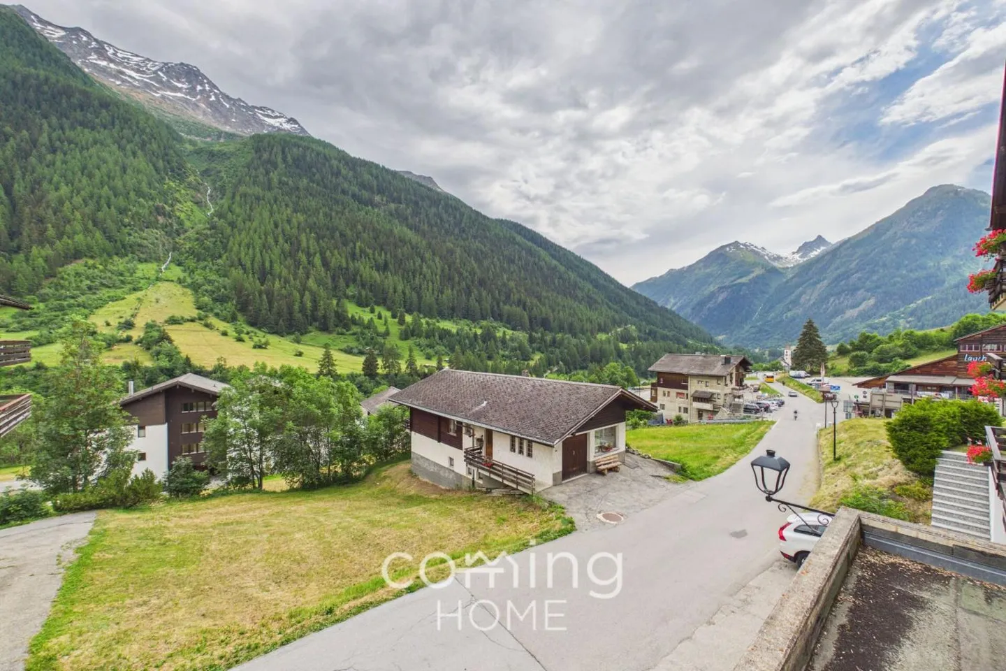 Charmante 4,5-Zimmer-Wohnung in Wiler mit Panoramablick auf die Alpen - Foto 12 von 13