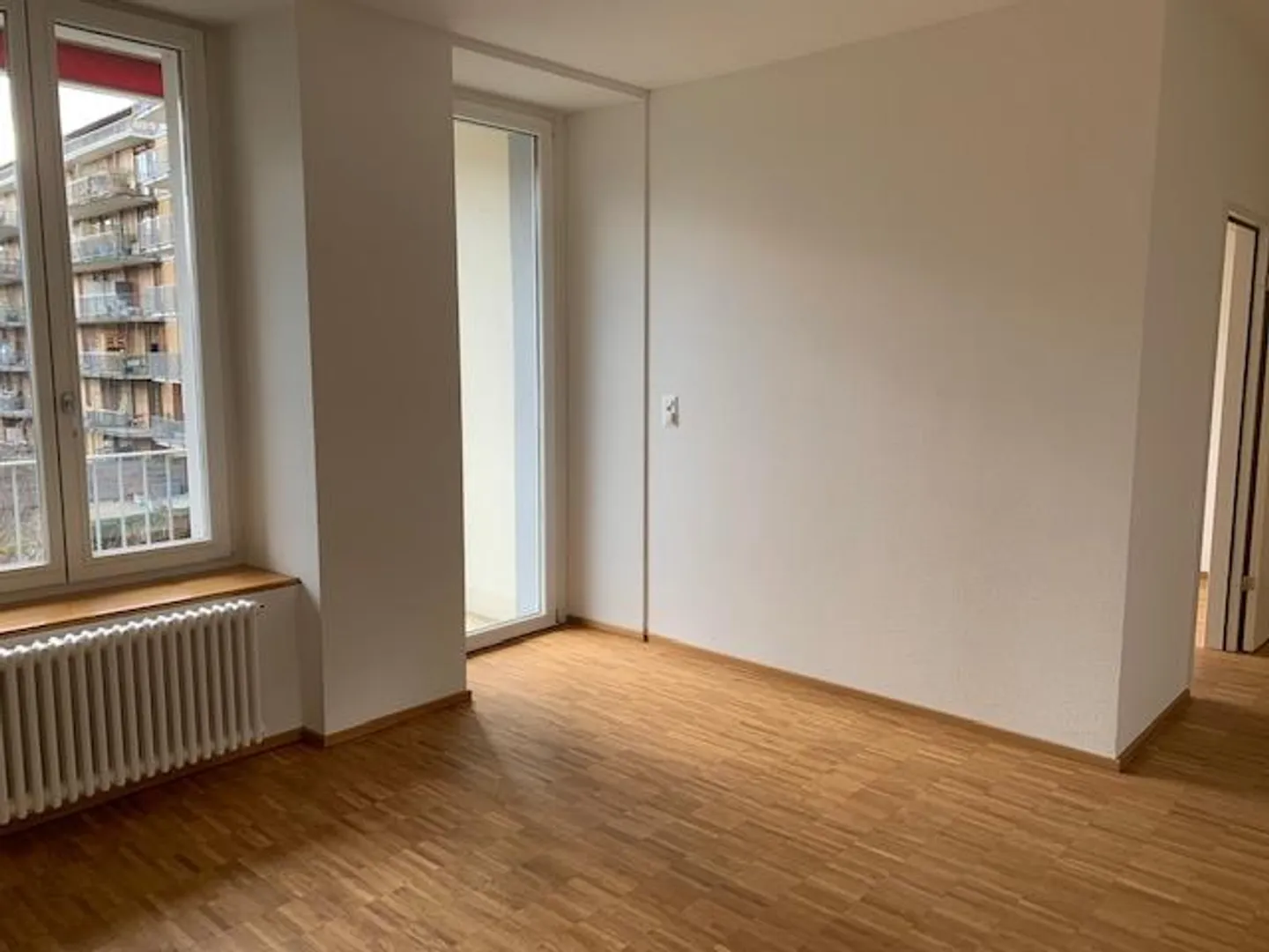 Appartement idéal en ville avec balcon - Photo 3 sur 9