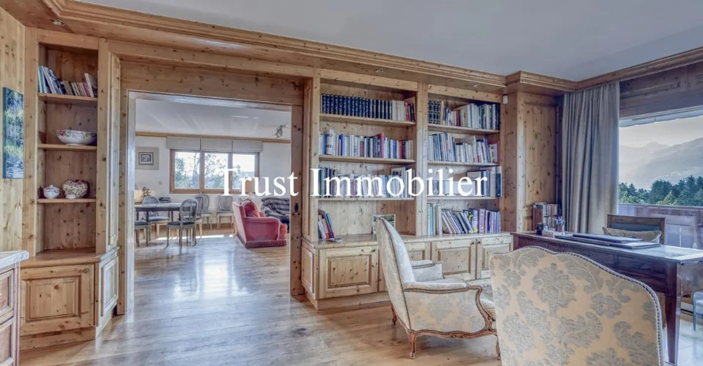 5006. 5.5-room apartment in a privileged setting in Crans - Photo 8 of 12