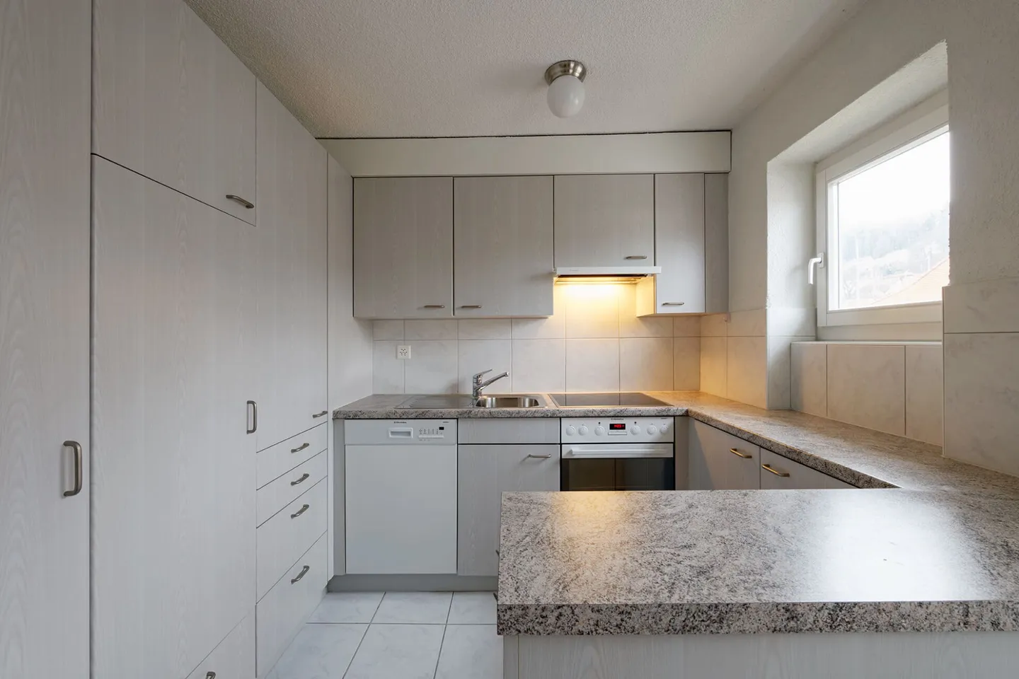 Romantic 4.5-room maisonette apartment in Aarau - Photo 6 of 12