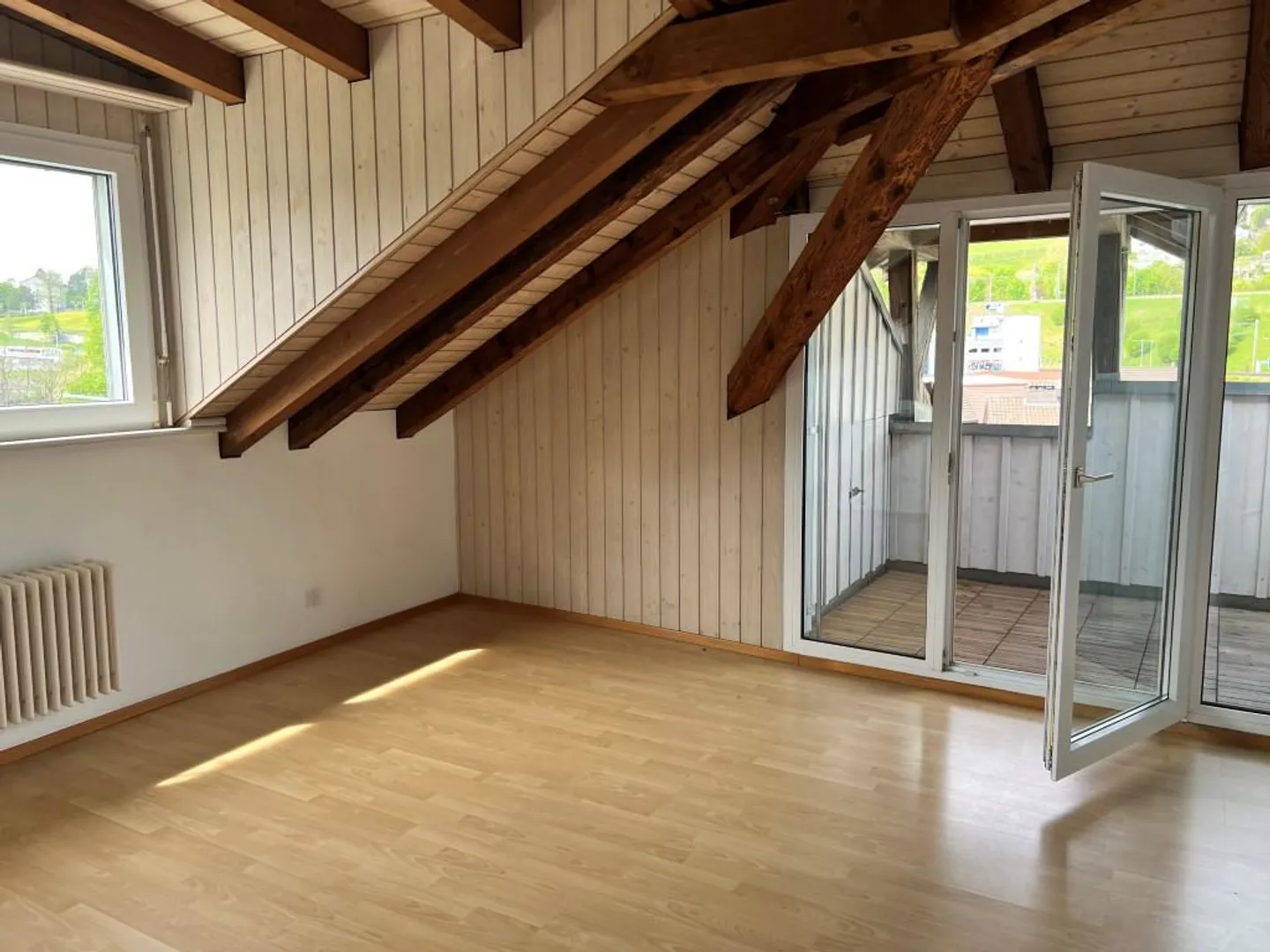 Bright 2-room attic apartment - Photo 9 of 11