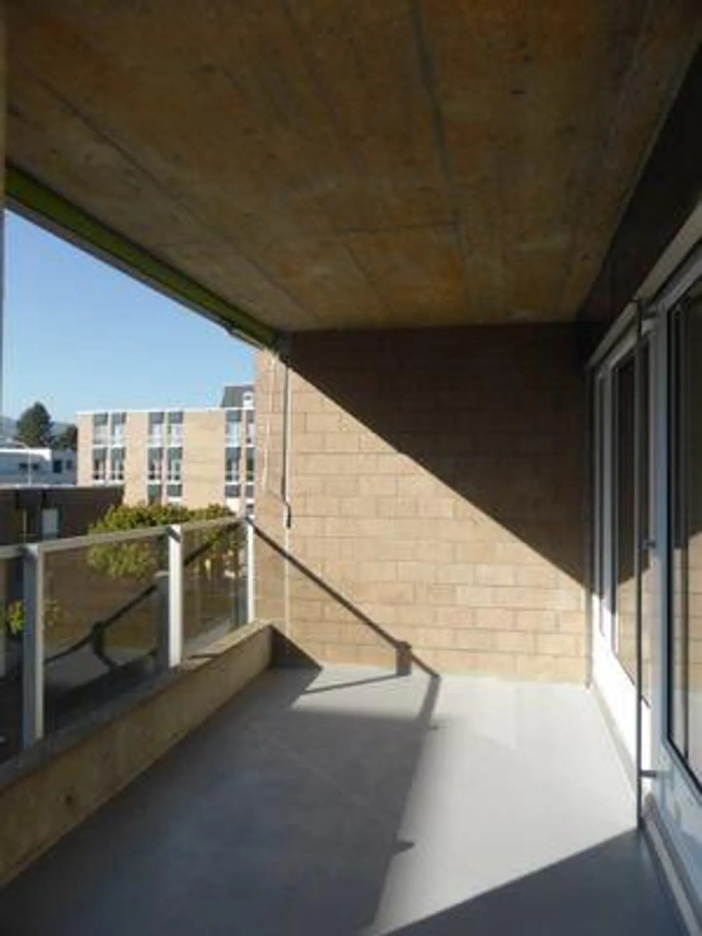 Spacious 3.5 Room Apartment in a Quiet Residential Area - Photo 8 of 8