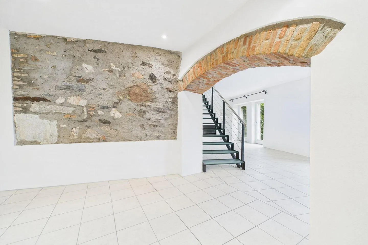 Elegant Duplex with Lake View in Carona - Photo 7 of 13