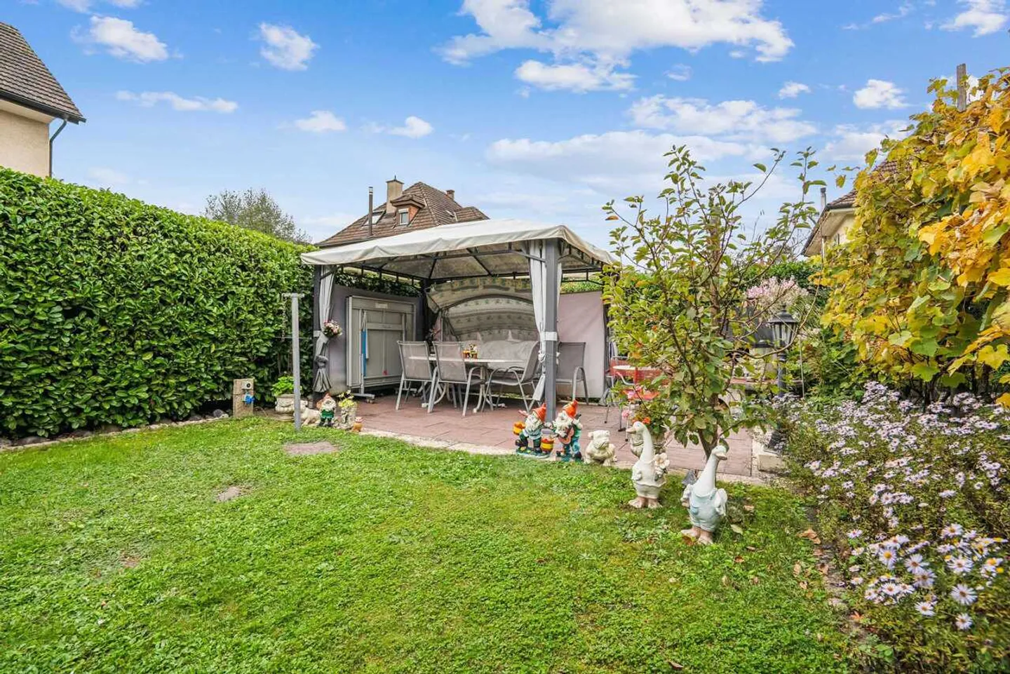 Einfamilienhaus mit Charme, Komfort und gepflegtem Garten in Wettingen - Foto 12 von 13