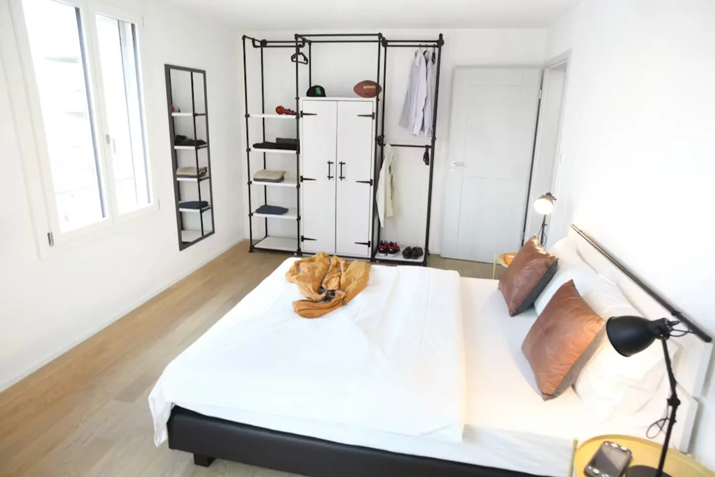 Charming Apartment in Zürich - Photo 1 of 7