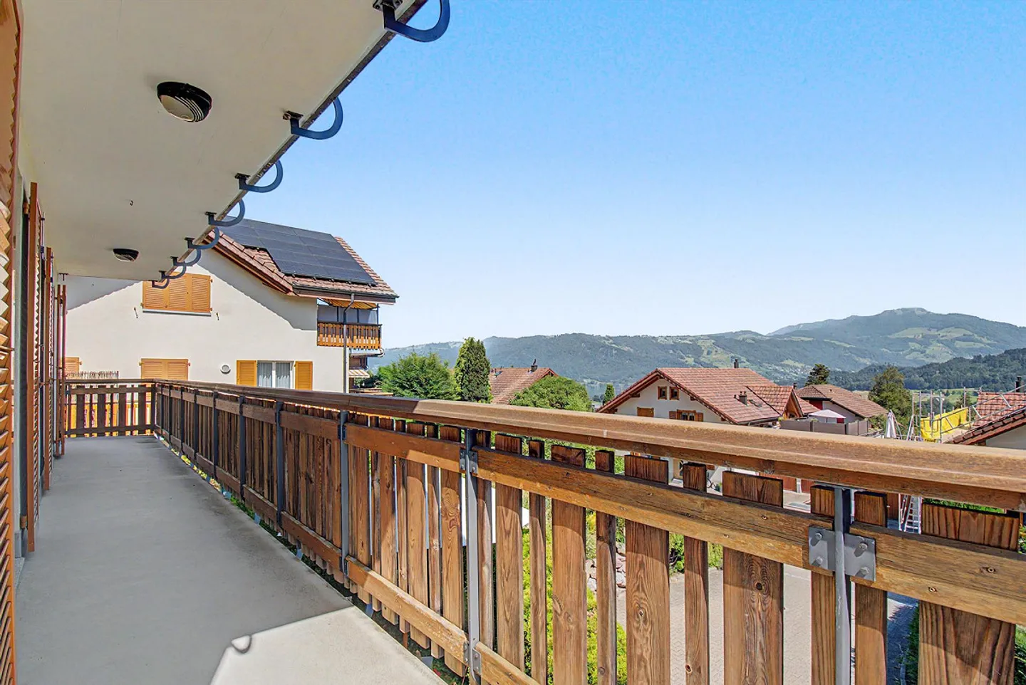 Aussergewöhnliche Maisonette mit Aussicht - Foto 4 von 8