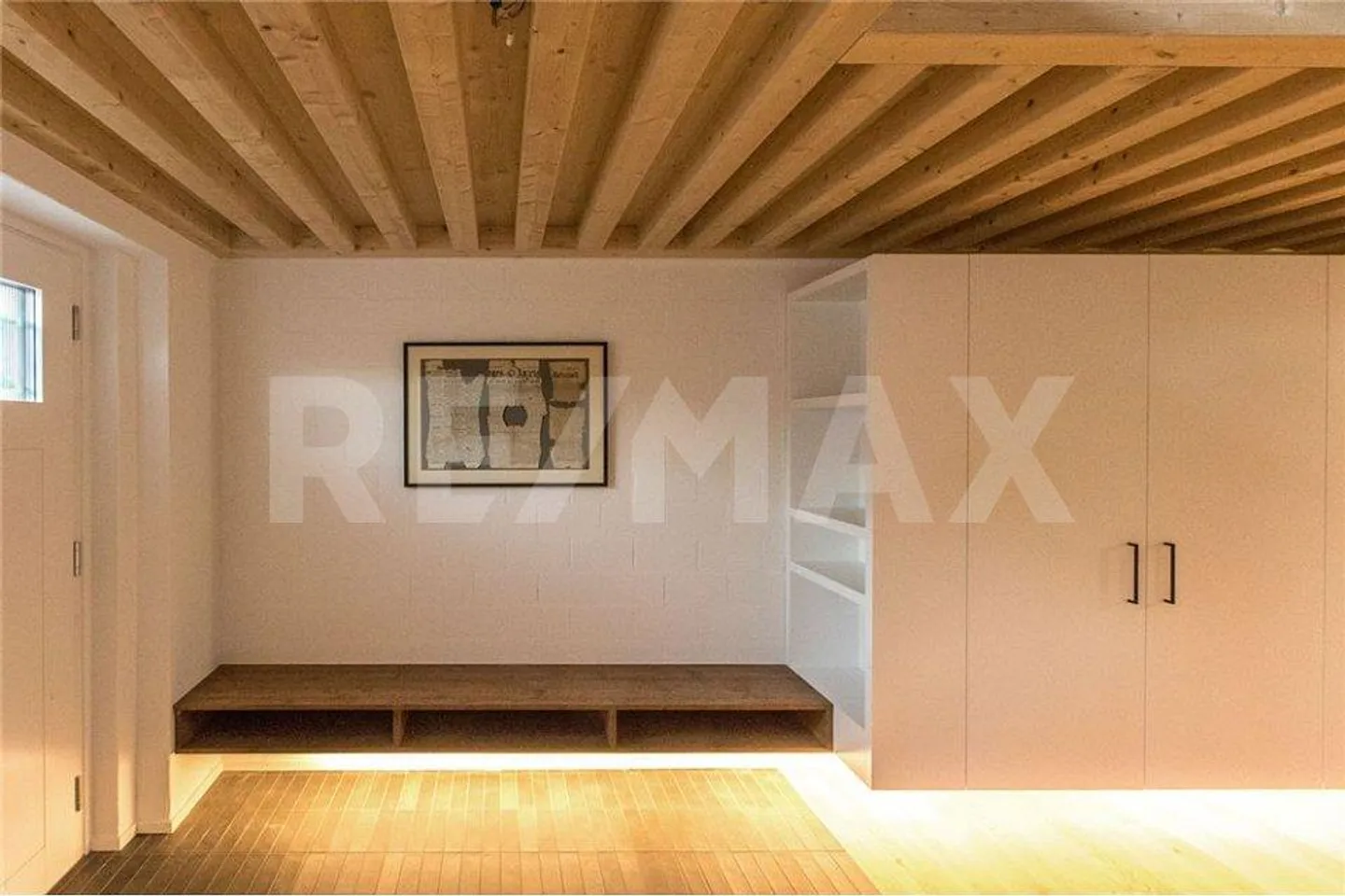 Expérience de vie moderne à la campagne – Maison de 5,5 pièces avec droits de construction ou achat de terrain - Photo 4 sur 10