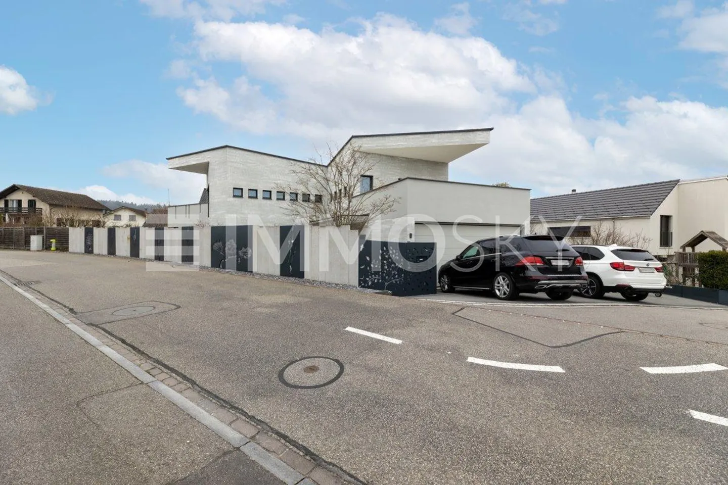 Next Level Living - Foto 1 von 5