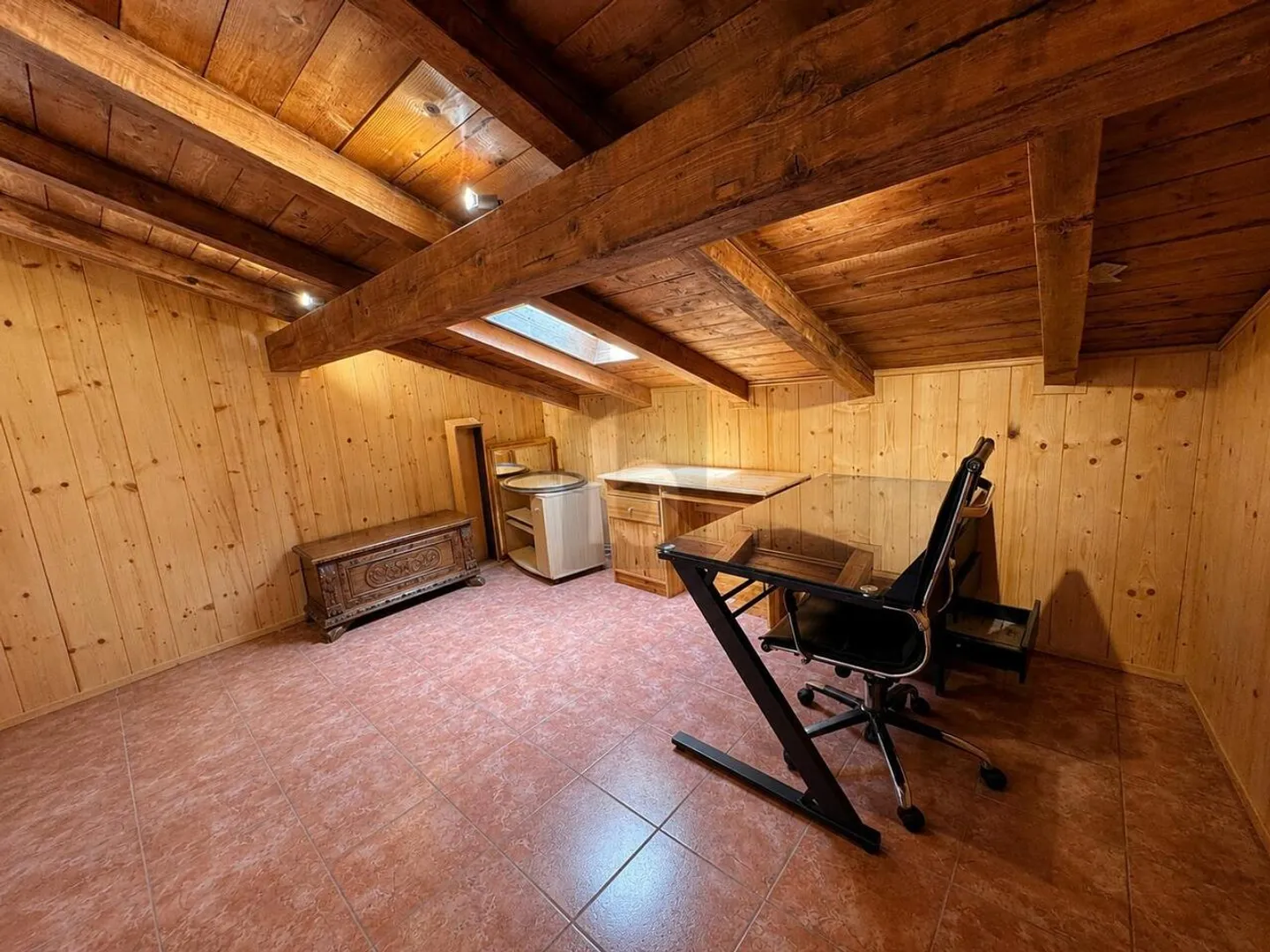 AUTHENTIC, SPACIOUS AND FAMILY-FRIENDLY - Photo 4 of 6