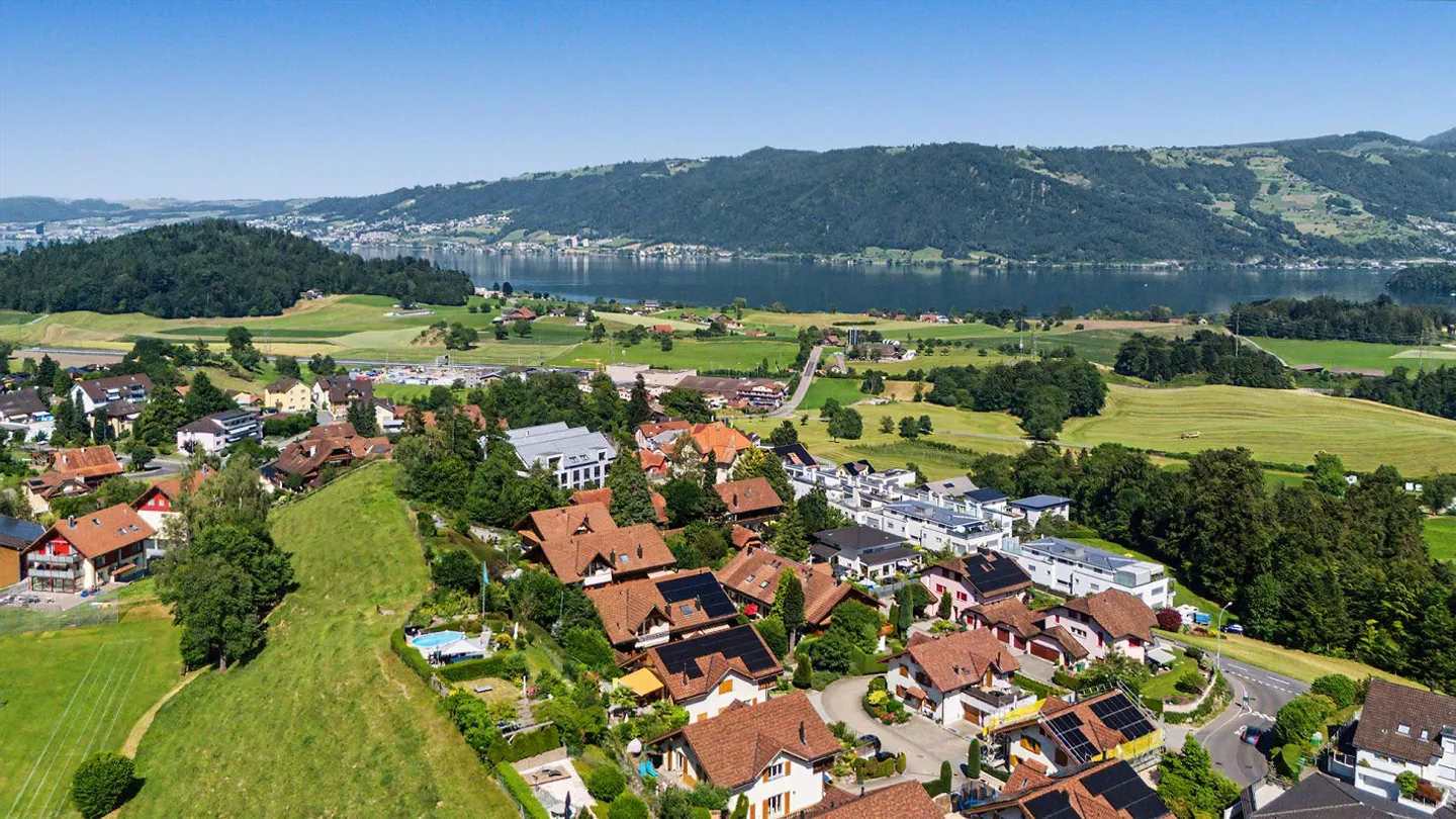 Aussergewöhnliche Maisonette mit Aussicht - Foto 8 von 8