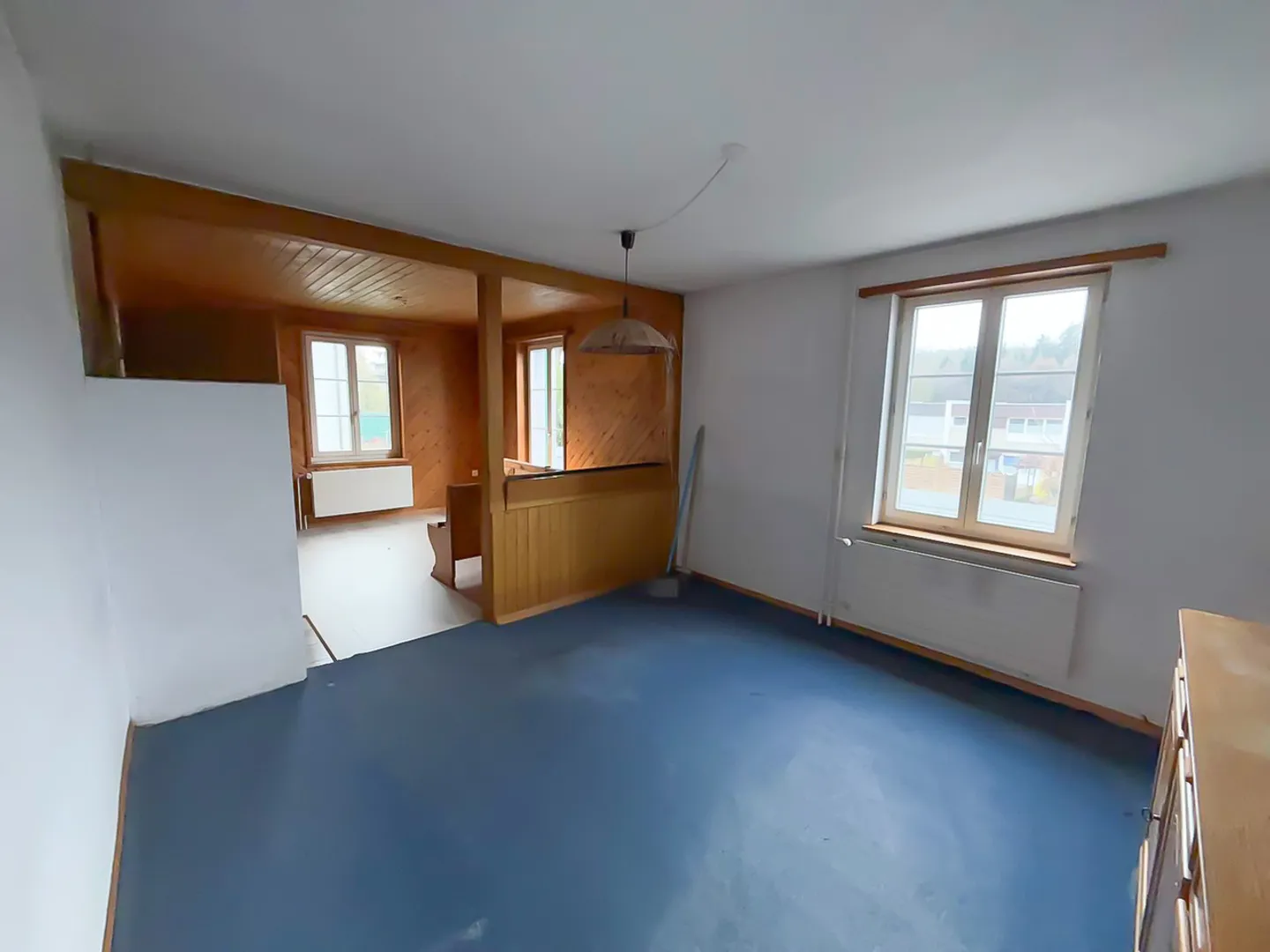 «Charmantes 4.5-Zimmer-Einfamilienhaus mit sonniger Südwest-Ausrichtung» - Foto 2 von 14