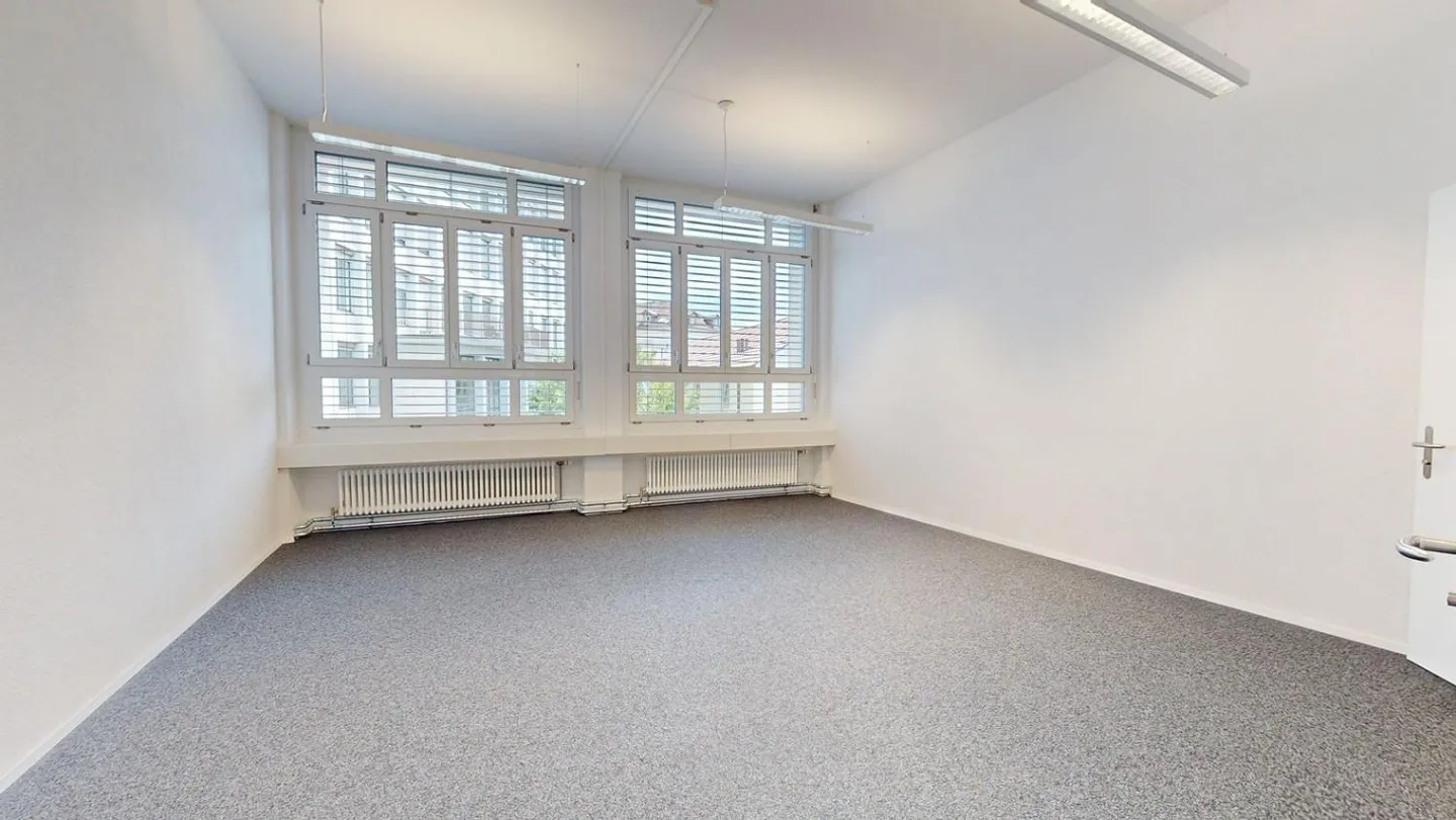 Büroräumlichkeiten in Thun zu vermieten - Foto 2 von 5