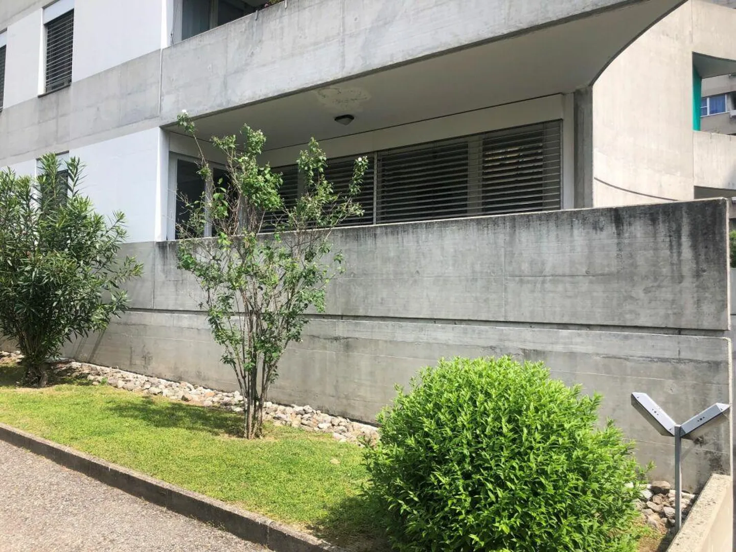 Renovated and central 3.5 room apartments for rent - Photo 8 of 11