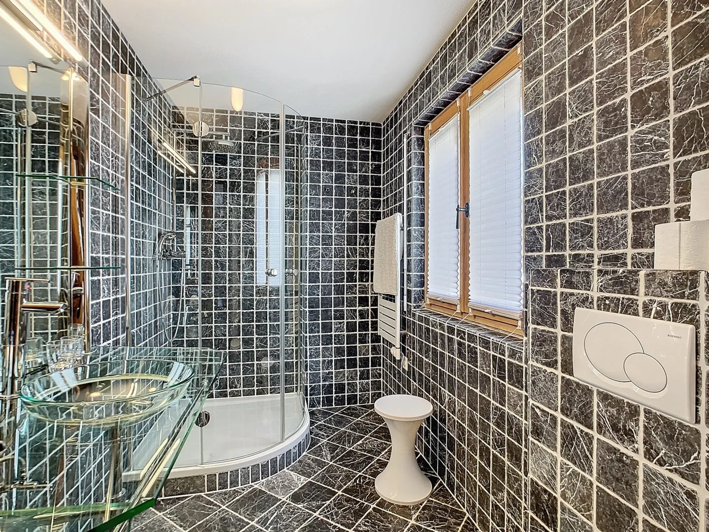 Magnifique Duplex en Attique à Crans-Montana - Vue Inégalée - Photo 11 sur 15