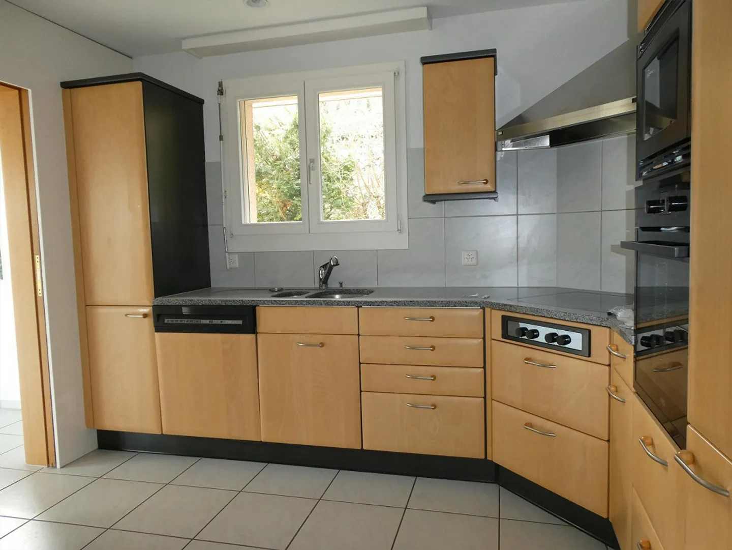 Maison individuelle de 6 1/2 pièces dans un emplacement avec vue dégagée - Photo 20 sur 28