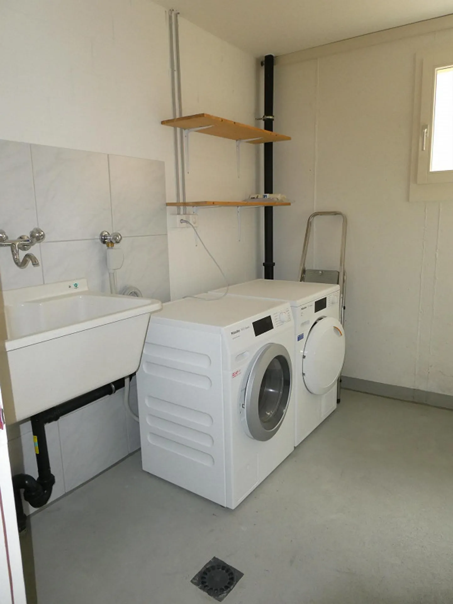 Maison individuelle de 6 1/2 pièces dans un emplacement avec vue dégagée - Photo 23 sur 28