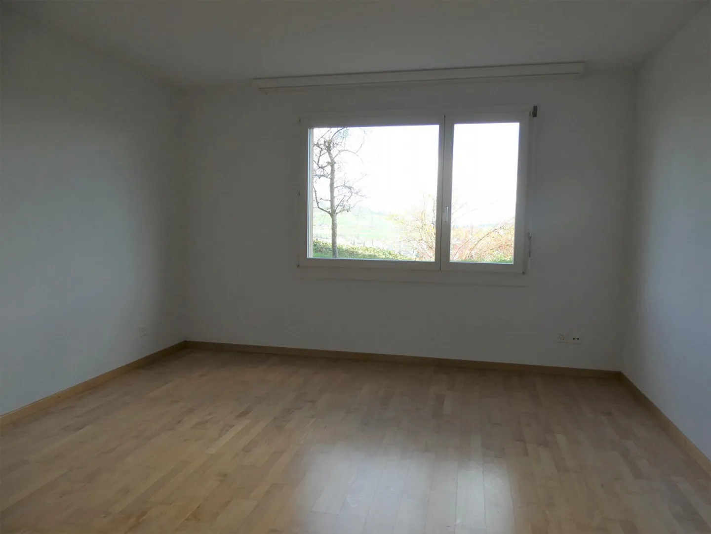 Maison individuelle de 6 1/2 pièces dans un emplacement avec vue dégagée - Photo 25 sur 28