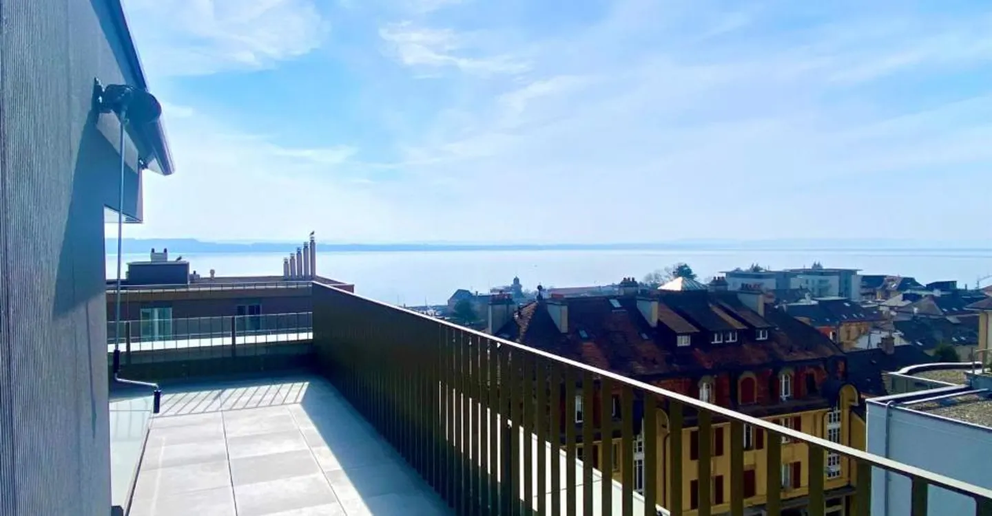 Splendide attique avec vue sur le lac - Photo 2 sur 9