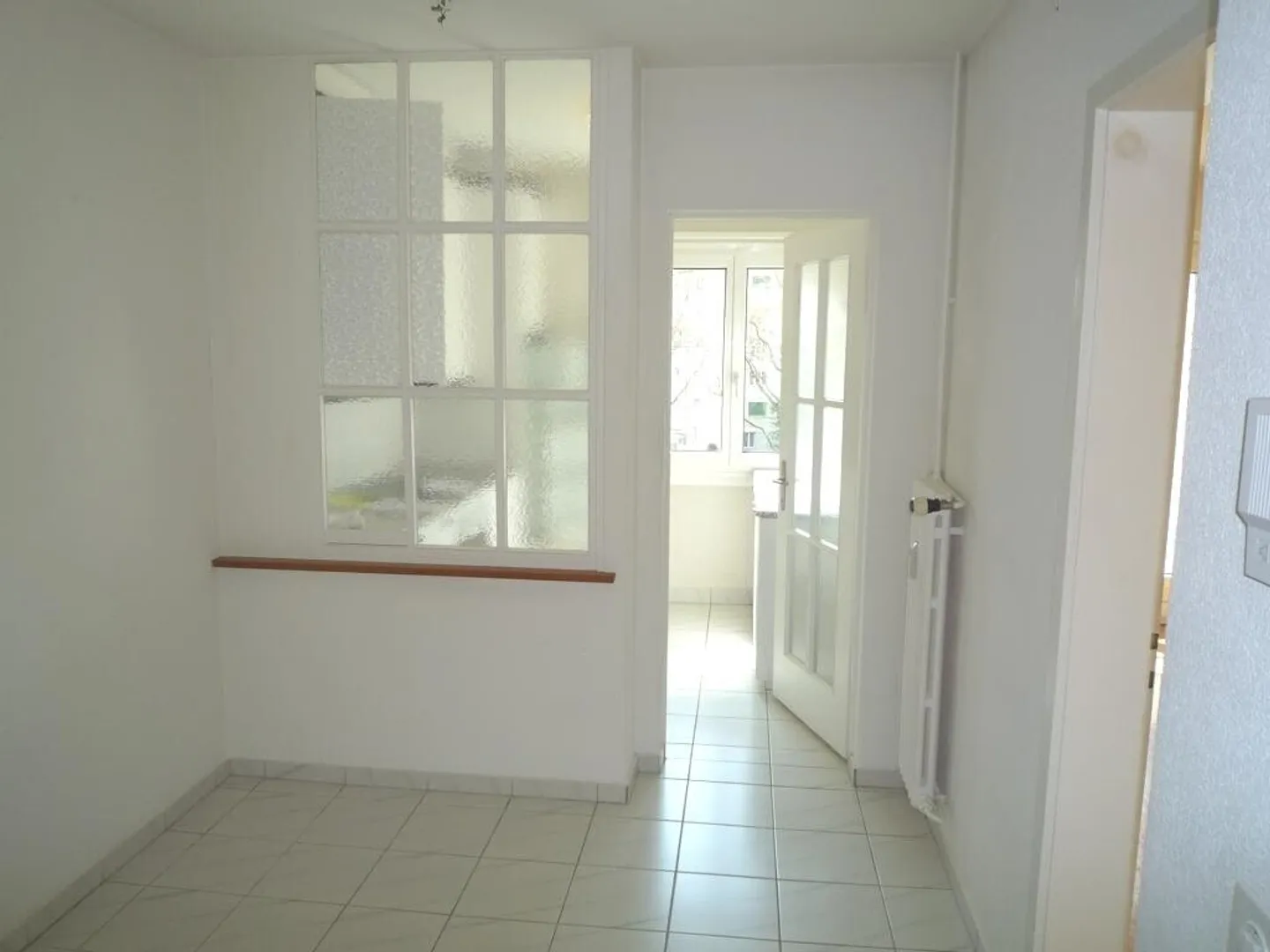 Sunny 2-Room Apartment with Balcony - Photo 2 of 9