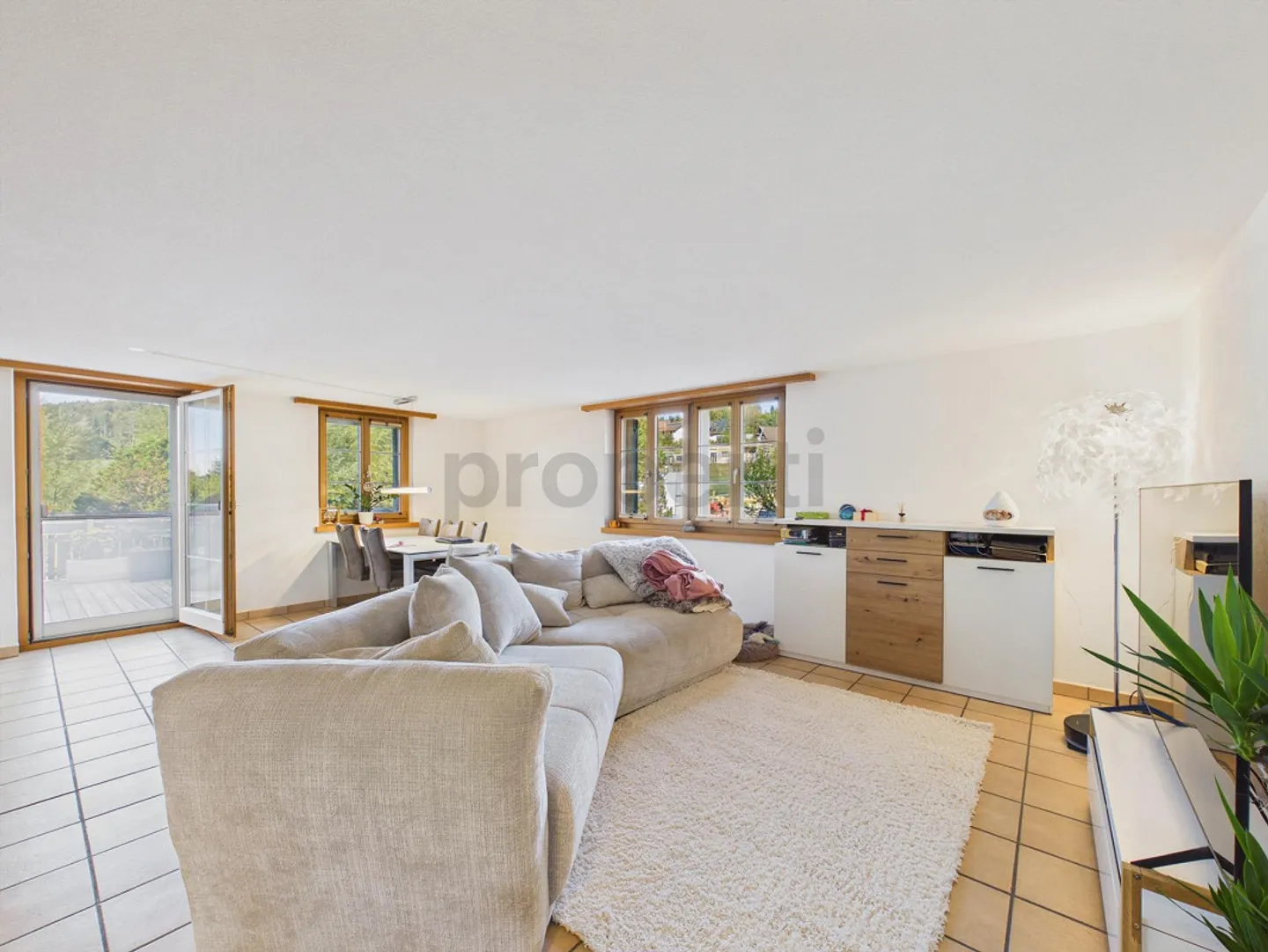 Appartement 3.5 pièces avec terrasse sud-ouest et jardin privé spacieux - Photo 1 sur 13