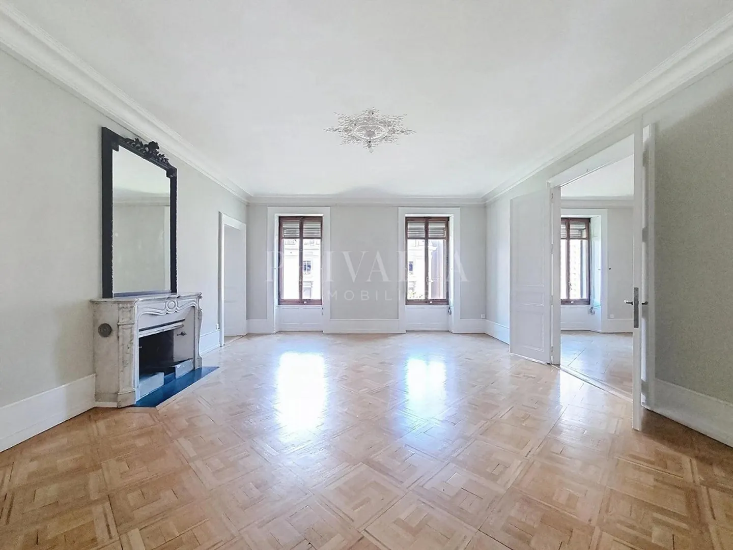 Splendid prestigious apartment in the Russian Church district - Photo 1 of 9