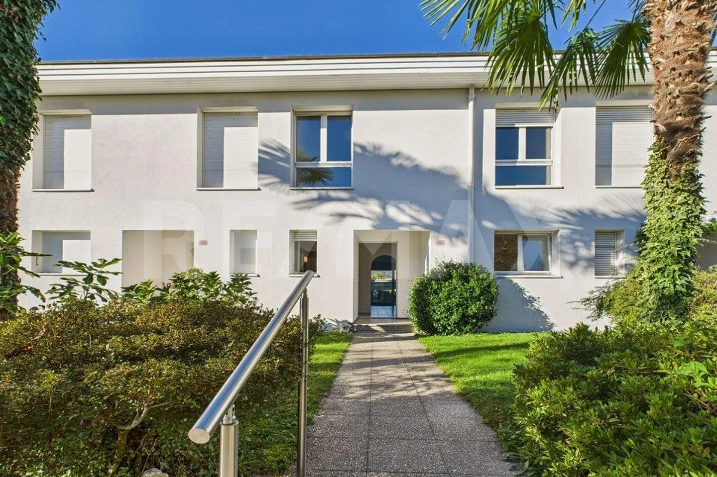 Una casa spaziosa, luminosa e riservata nel cuore di Caslano - Foto 1 di 13