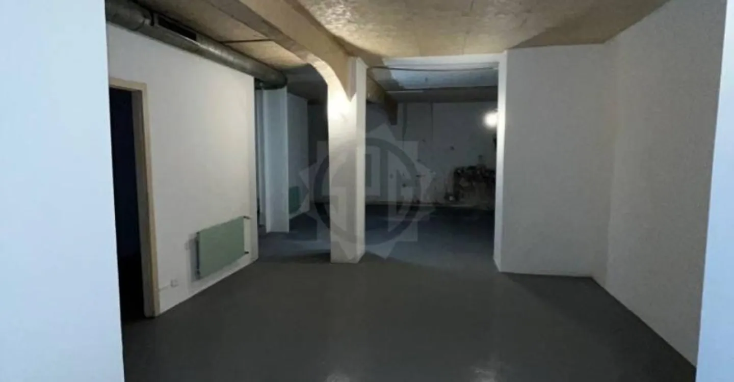 Großlager - Genf - Foto 2 von 2