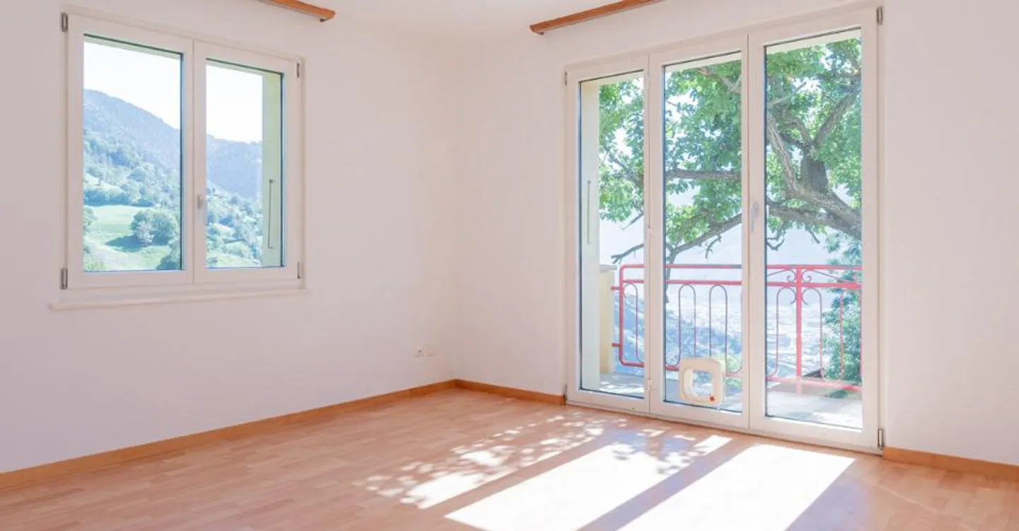 Casa unifamiliare ben tenuta con appartamento separato e molto potenziale - Foto 9 di 12