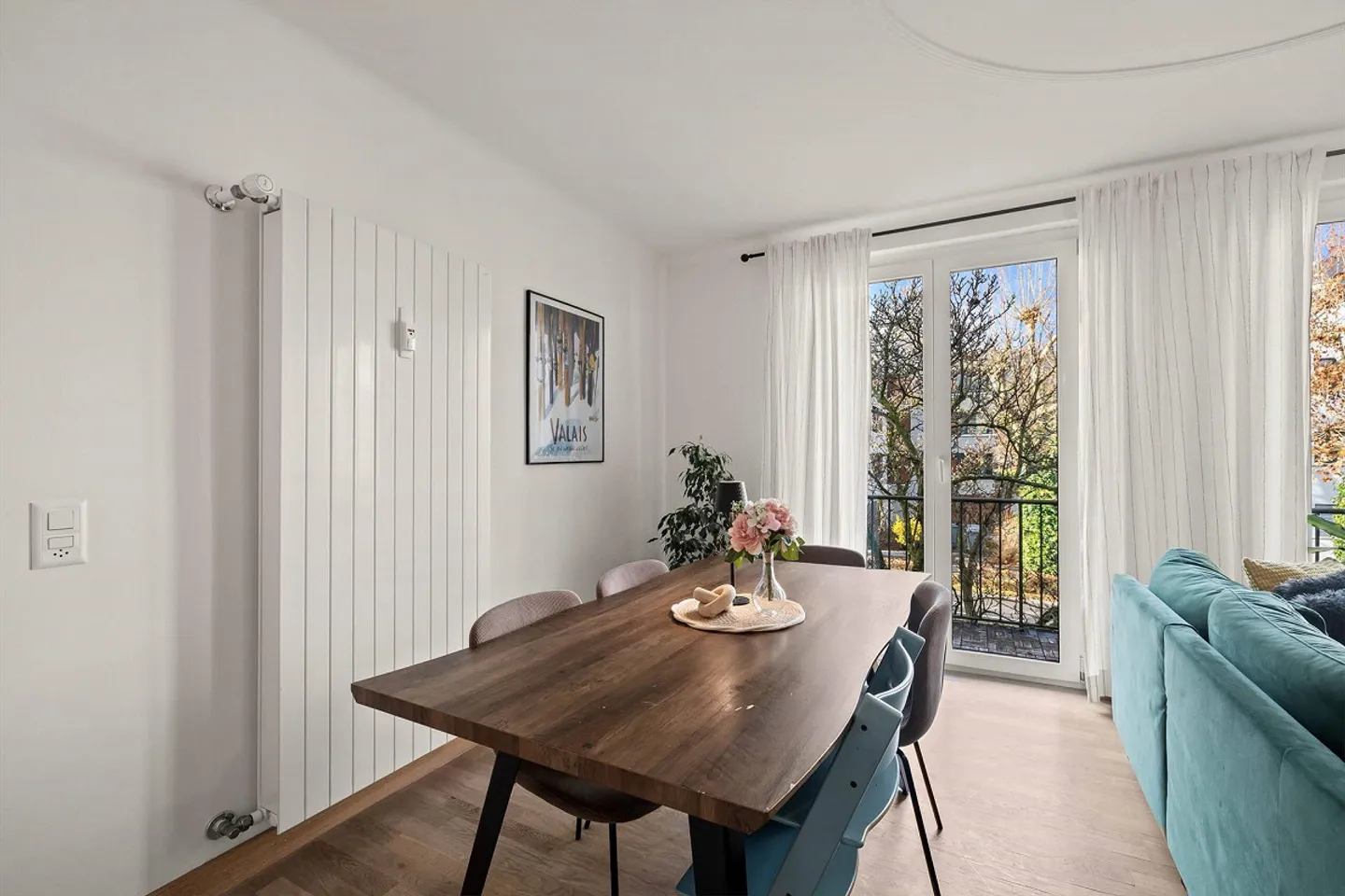 THOUGHTFUL LIVING CONCEPT IN ZURICH-WOLLISHOFEN - Photo 4 of 5