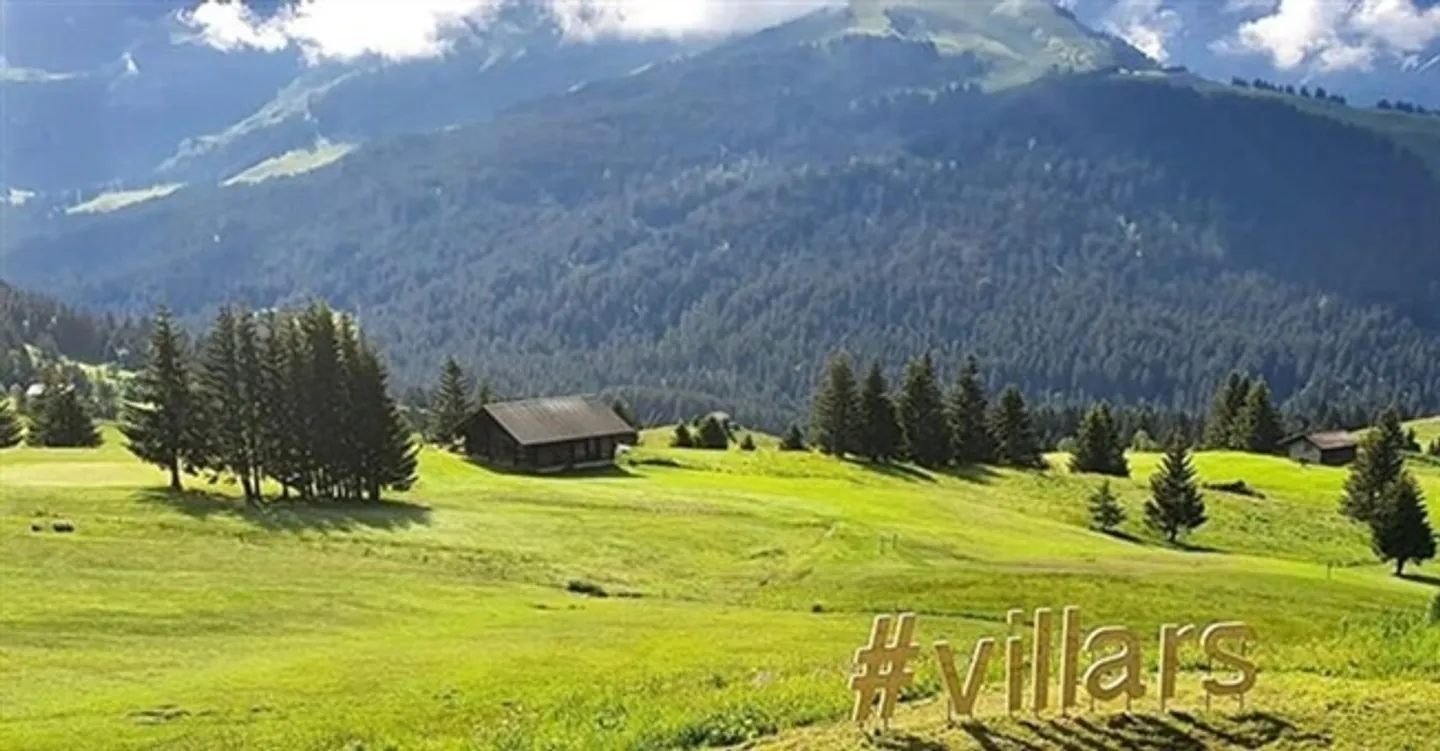 Appartements de 3,5 pièces dans un nouveau complexe résidentiel à Gryon - Photo 2 sur 7